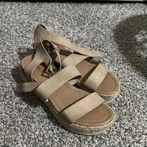 Women's Tan Sandals